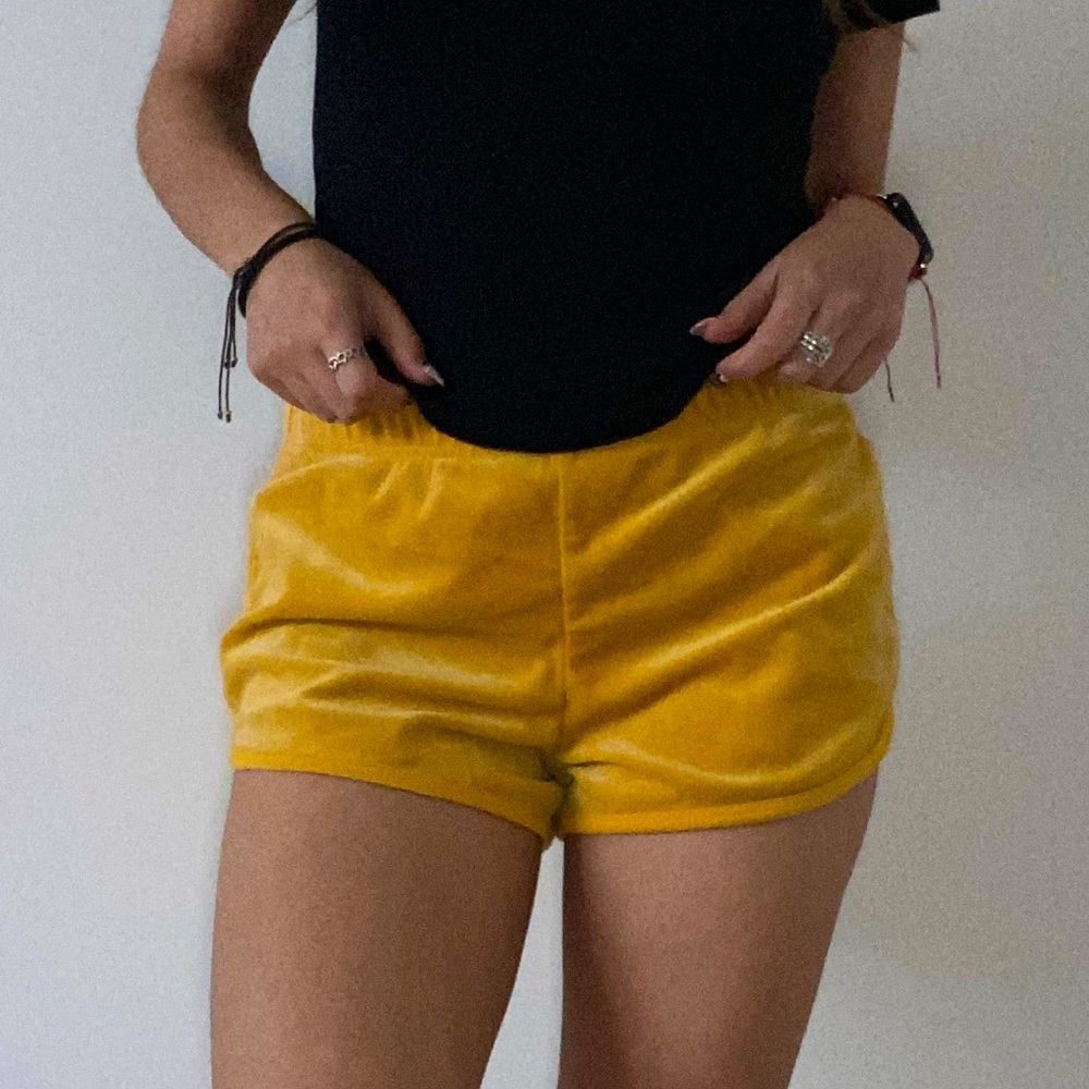 Velvet shorts